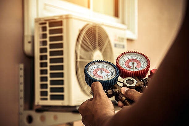 Professional Ac Installation technician working in Franconia, PA